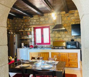 Archangelos House | Thomas house