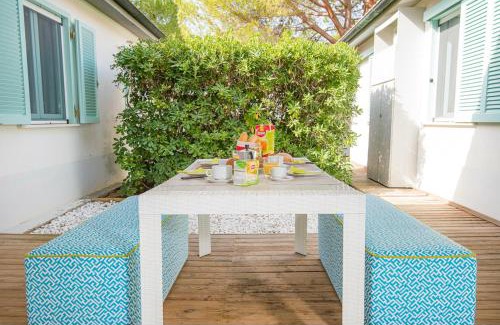 Piombino Apartment | THR - ISA-Appartament Charme, 4 beds, air conditioning and private outdoor area in Village with 6 swimming-pools, only 1 km from the beach