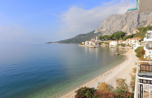 Drasnice Apartment | Three bedroom apartment near beach Drašnice, Makarska (A-2644-b)