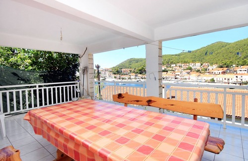 Brna Apartment | Three bedroom apartment near beach Brna, Korčula (A-147-a)