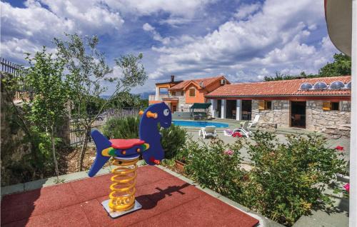 Krusevo House | Three-Bedroom Holiday Home In Krusevo