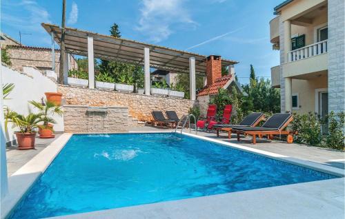 Sutivan House | Three-Bedroom Holiday Home In Sutivan
