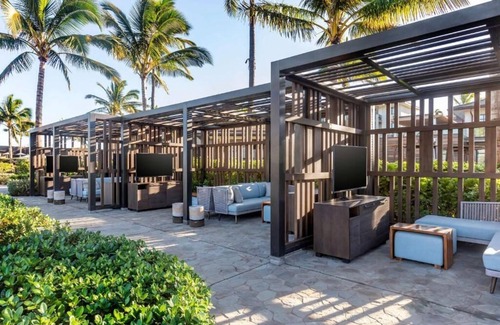 Kihei Villa | Three-Bedroom Premier Penthouse Suite with Ocean View