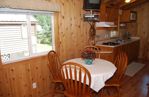 Monroe Cabin | Thunderbird RV & Camping Resort