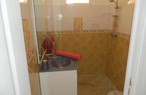 Le Robert Apartment | TI COLIBRI COQUET T2 VUE MER Possibilité repas