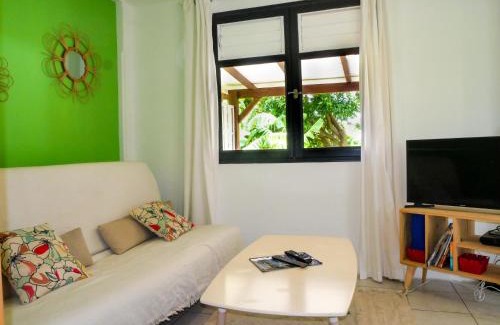 Riviere-Sens Apartment | Ti Kaz Houelmont, Vue jardin tropical, proche plage de Rivière-Sens