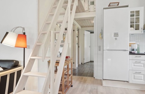 Nordost House | "Tia" - 1.4km from the sea by Interhome