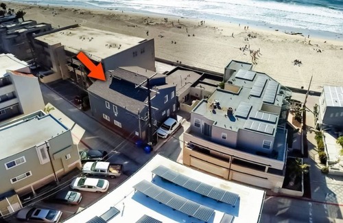 San Diego House | Tiffany’s on the beach!