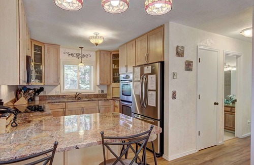 Warrior's Mark West House | Timber Hill - Large home In Prestigious Warrior`s Mark West, Private Hot Tub, Sa