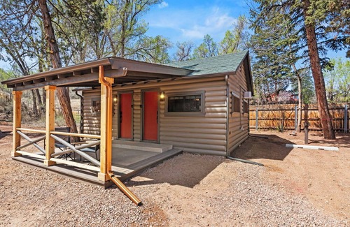Colorado Springs Cabin | Timber Lodge Cabin 02