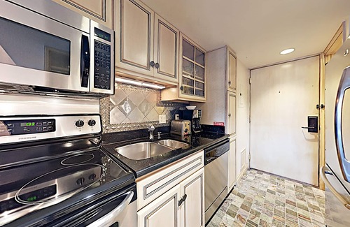 Snowmass Village Condo | 🌲Timberline 305 Studio Loft Standard ~ Hot Tub~Pool~WiFi~Ski-in/out~Local Shuttle🌲