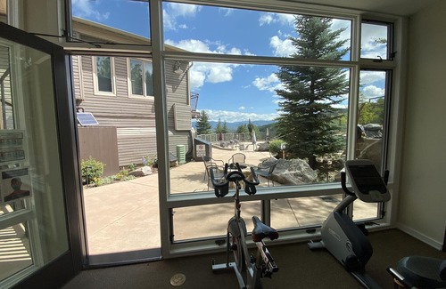 Snowmass Village Condo | 🌲Timberline 305 Studio Loft Standard ~ Hot Tub~Pool~WiFi~Ski-in/out~Local Shuttle🌲