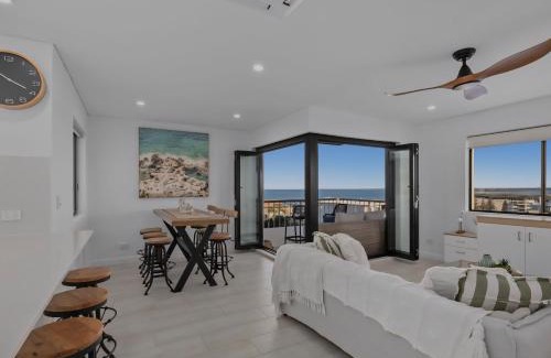 Caloundra Apartment | Tingles on Dingle