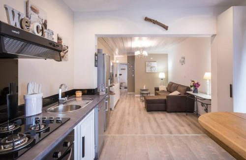 Carosse Apartment | Tiny Badamier Blanc appartement 4 étoiles 2 à 4 personnes piscinelle chauffée