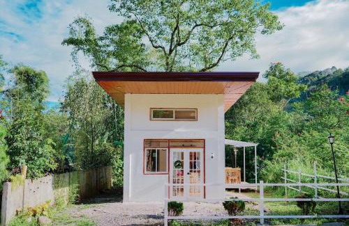 Burgos House | Tiny House in Dahilayan