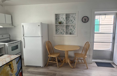 Okanagan-Similkameen Cottage | Tiny house on an orchard