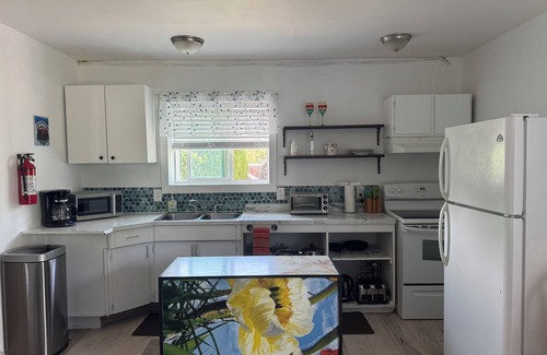 Okanagan-Similkameen Cottage | Tiny house on an orchard
