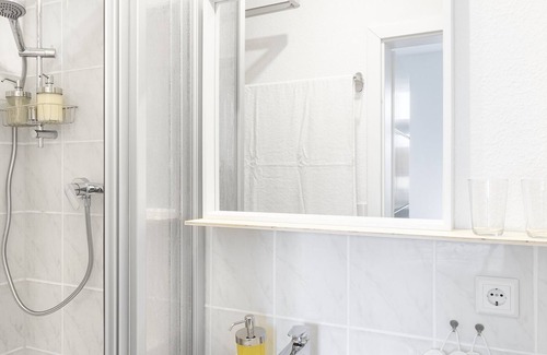Plagwitz Condo | TinyTiny Apartment in Leipzig's west