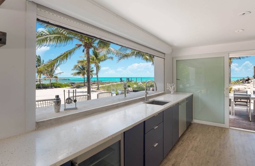 Juba Sound Villa | Tip of the Tail: Turks & Caicos Iconic Villa with a Chef, and a Butler