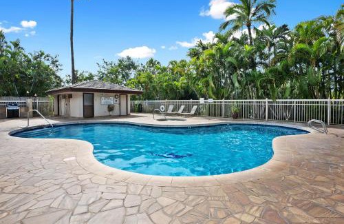 Kihei Apartment | Top 5 Home with King Bed Plus Steps to Beach & Shops