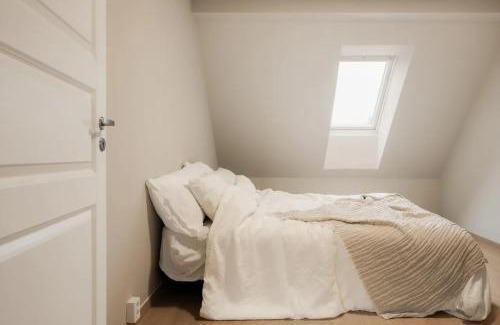 Bergenhus Apartment | Top floor in Sandviken Close to the city centrum fløyen