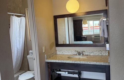 Yuma Hotel | Torch Lite Lodge