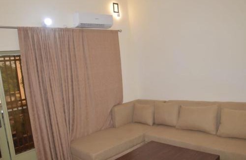Bamako Apartment | Torobali IMMO Apartment 5- Bright 1BR Flat- Balcony- Perfect for Business Trips