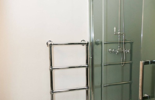 Torthorwald Apartment | Torr House; Bedroom 4 - Kippford - sleeps 2 guests in 1 bedroom