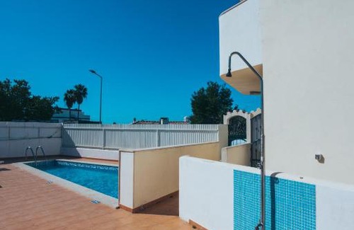 The Strip Apartment | Torre da Aldeia by Umbral
