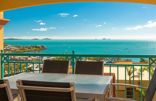 Airlie Beach Apartment | Toscana Village Resort