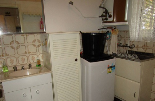 Port Vincent Apartment | Tower View - short walk to the beach, linen included 0 Off Peak Special!