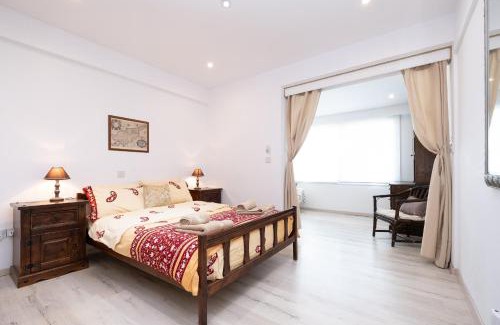 Paphos Apartment | Townhouse by the sea Pirate Harbor