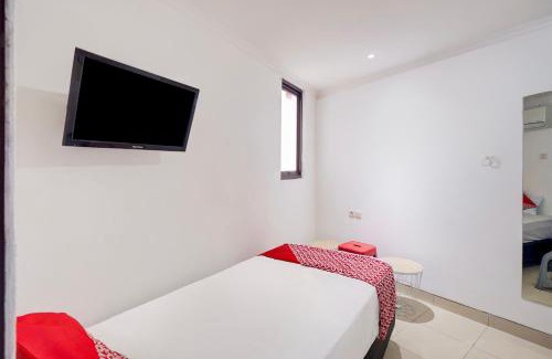 Old Jakarta Hotel | Townhouse Oak Gunung Sahari Near Ancol