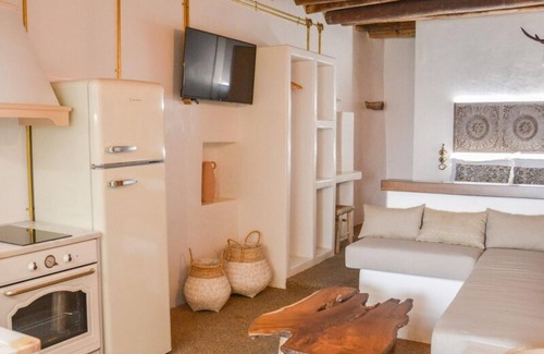 Tripiti Apartment | Traditional Sirma in Klima