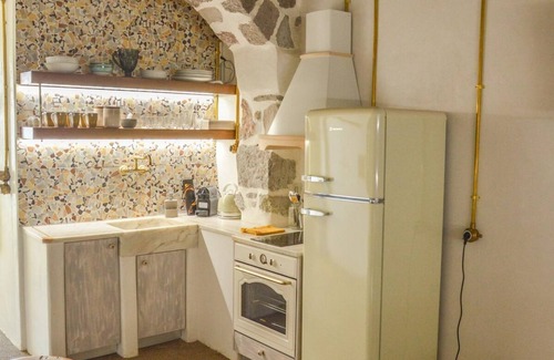 Tripiti Apartment | Traditional Sirma in Klima