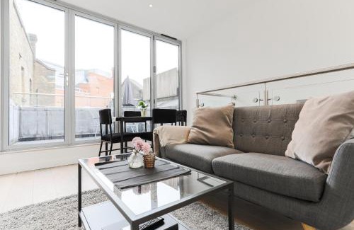 London City Centre Apartment | Trafalgar Square by Excel Apartments