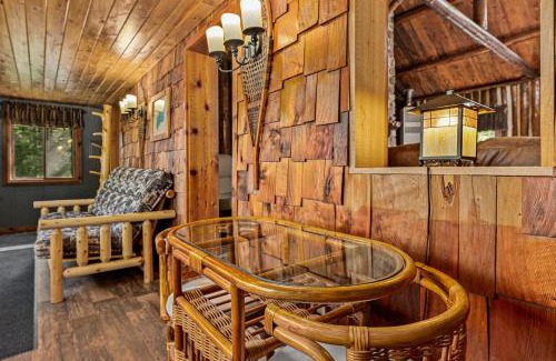 Florence House | Trails and Tails Getaway by Simple Life Rentals