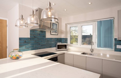 Staveley Apartment | Tranquil 1-Bedroom Apartment in Charming Staveley