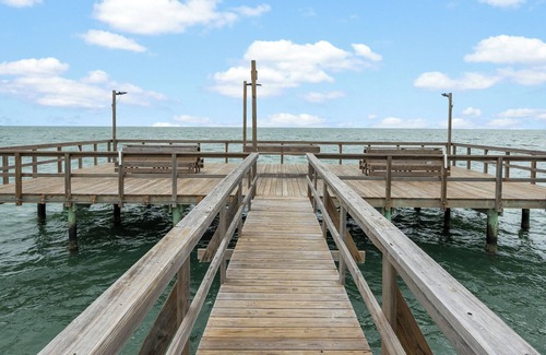 Sailhouse Condo | Tranquil Bay | Poolside Condo w/ Private Patio!