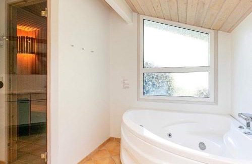 Aalbaek House | Tranquil Retreat with Spa - By Traum Ferienwohnungen