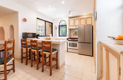Campo de Golf Fonatur Condo | Tranquil & spacious Baja gem in hotel zone. Convenient location/1 kg, 2 qn beds