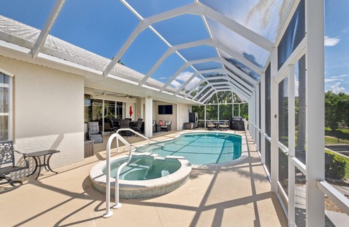 Punta Gorda House | Tranquility with Divine Sunsets in Vacation Land -Sleeps 8 -Pet Friendly