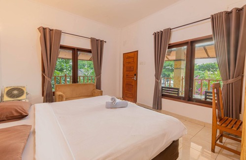 Senggigi Hotel | Transit Inn Senggigi