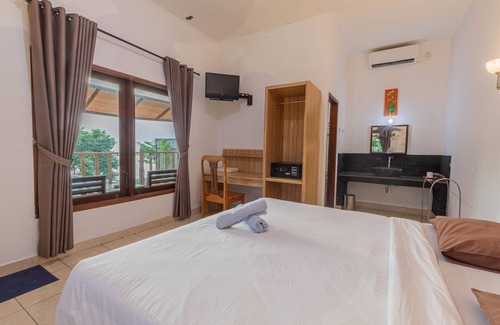 Senggigi Hotel | Transit Inn Senggigi