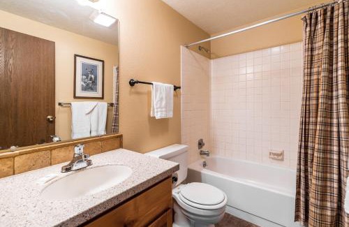 West Yellowstone House | Trapper 8