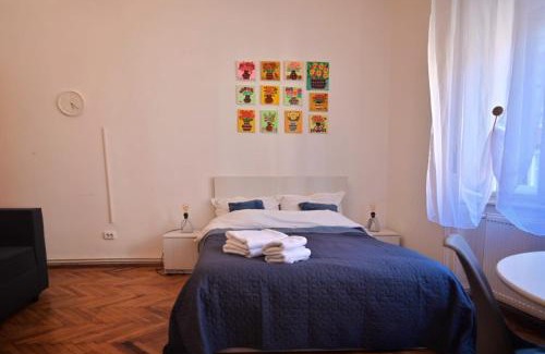 Old City Apartment | TRAVEL AND MUSIC APARTMENT