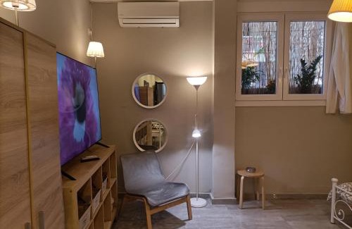 Ampelokipoi Apartment | Traveler's Nest
