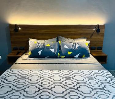 Mactan Export Processing Zone Apartment | Traveler's Nest near Airport, Netflix, Stylish, Cozy with swimming pool