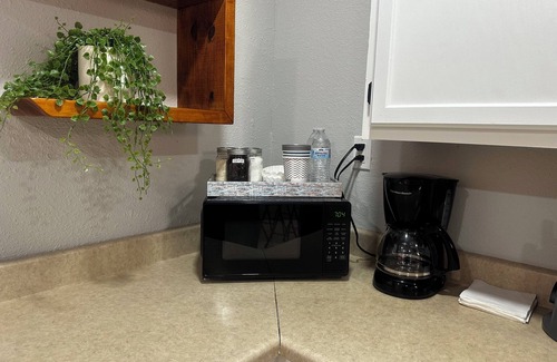 Eagle Pass House | Traveler Stay PLUS- Eagle Pass