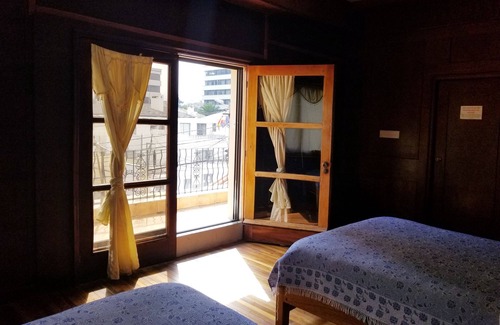 La Colon Hotel | Travellers Inn